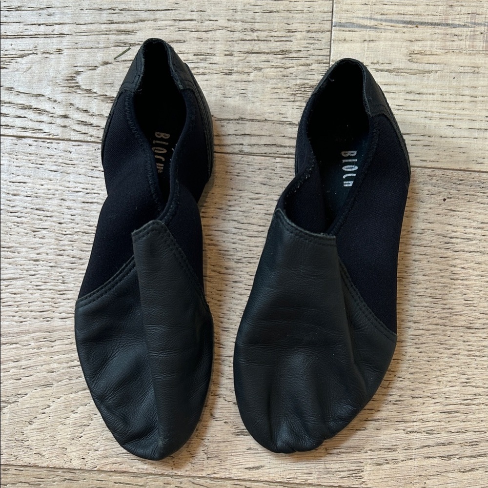 Bloch Ladies Spark Leather & Neoprene Jazz Shoes
S0497L